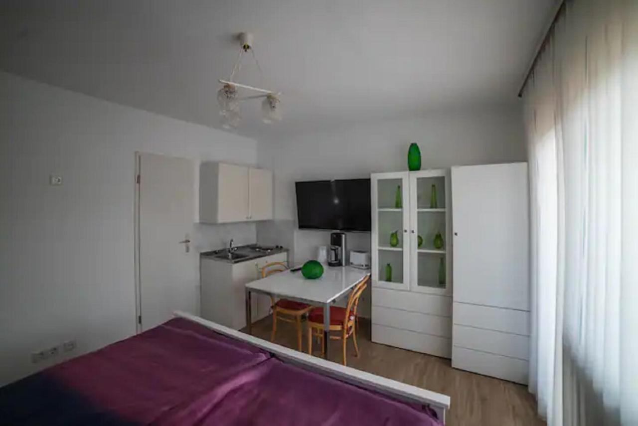 Ferienwohnung Am Waldrand バート・ドリーブルク エクステリア 写真